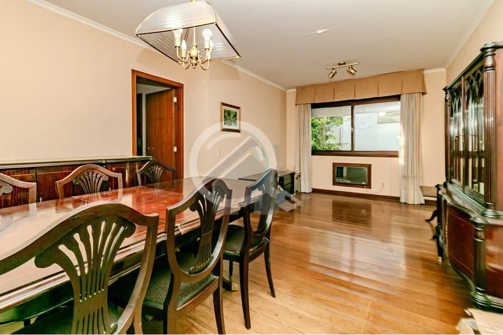 Imagem Este apartamento de 3 dormitórios, com 102m², localizado na Rua Doutor Vale, oferece um estilo de ...