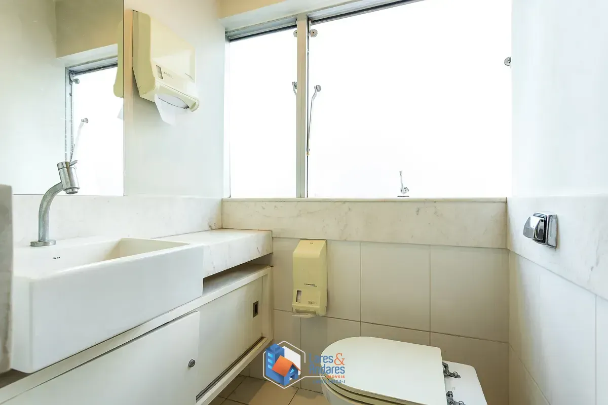 Imagem Conjunto comercial para venda em Consolação, 114m²
