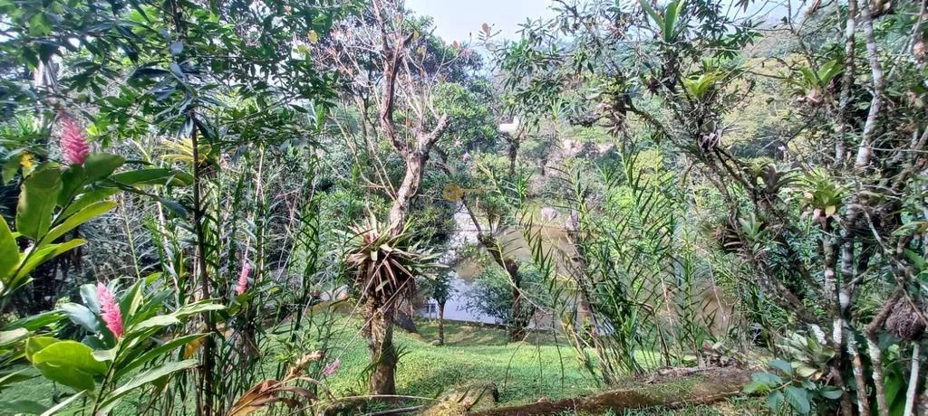 Imagem Casa em Condomínio para Venda em Guapimirim / RJ no bairro Limoeiro