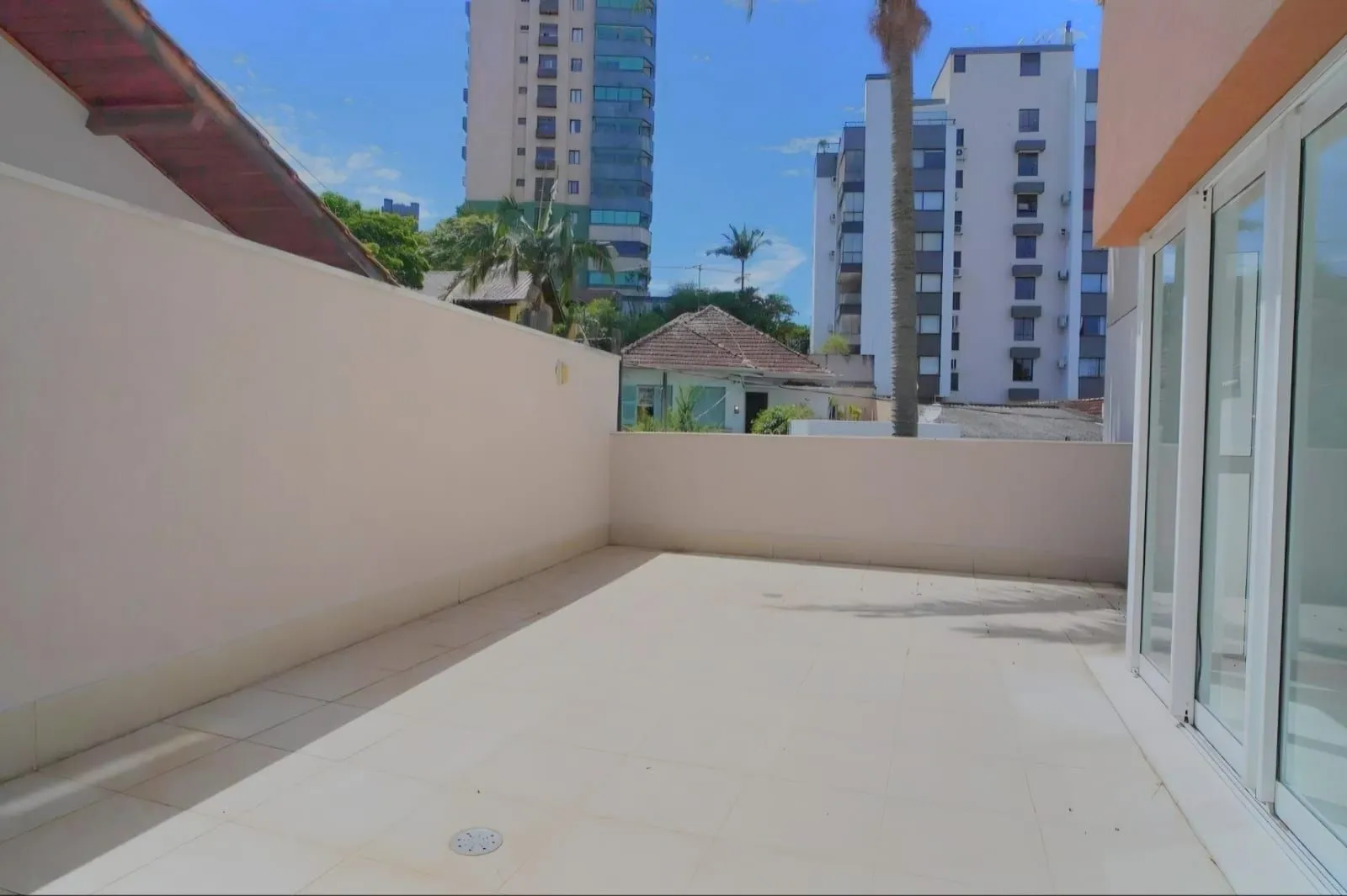 Imagem Edifício Jules Verne - Venda de apartamento com 02 dormitórios no bairro Petrópolis