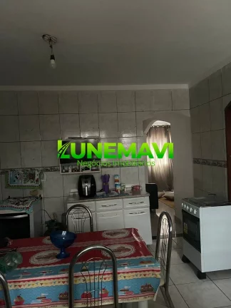 Imagem Casa a venda em Ferraz - Imóvel com 4 Casas + Salão Comercial!