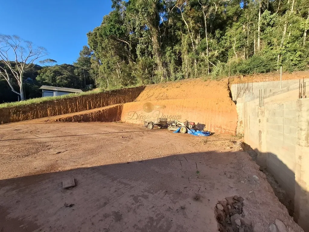 Imagem Terreno em Condomínio para Venda em Teresópolis / RJ no bairro Prata