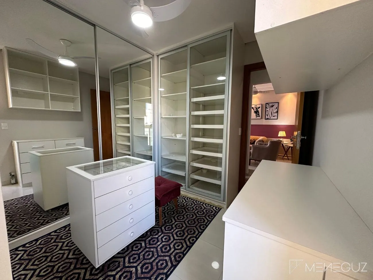 Imagem Apartamento 3 quartos a venda na orla da Praia do Morro, totalmente mobiliado