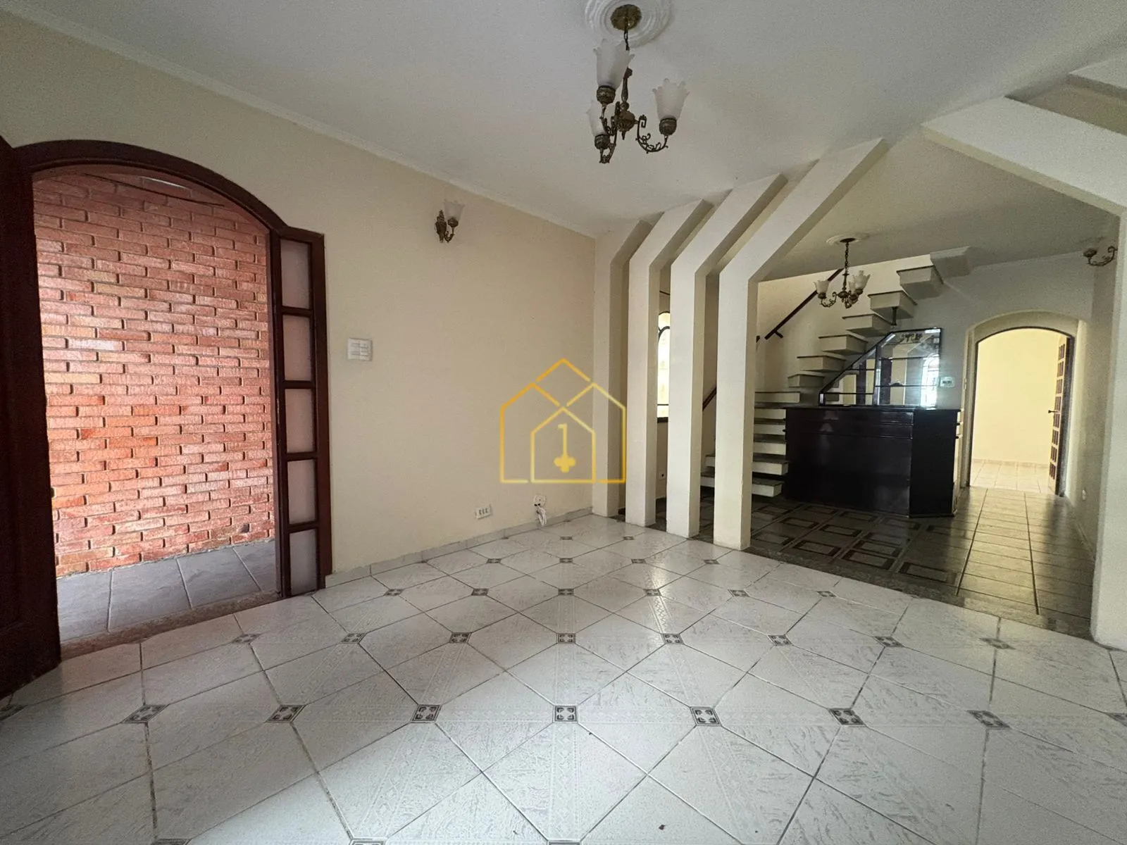 Foto do imóvel Sobrado à venda 3 quartos 1 suíte 2 vagas | Vila Scarpelli - Santo André - SP
