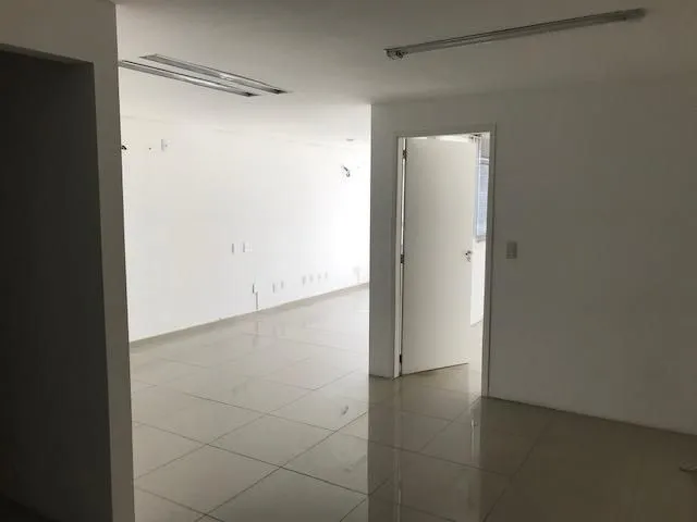 Imagem Sala comercial à venda em Porto Alegre, Centro Histórico
