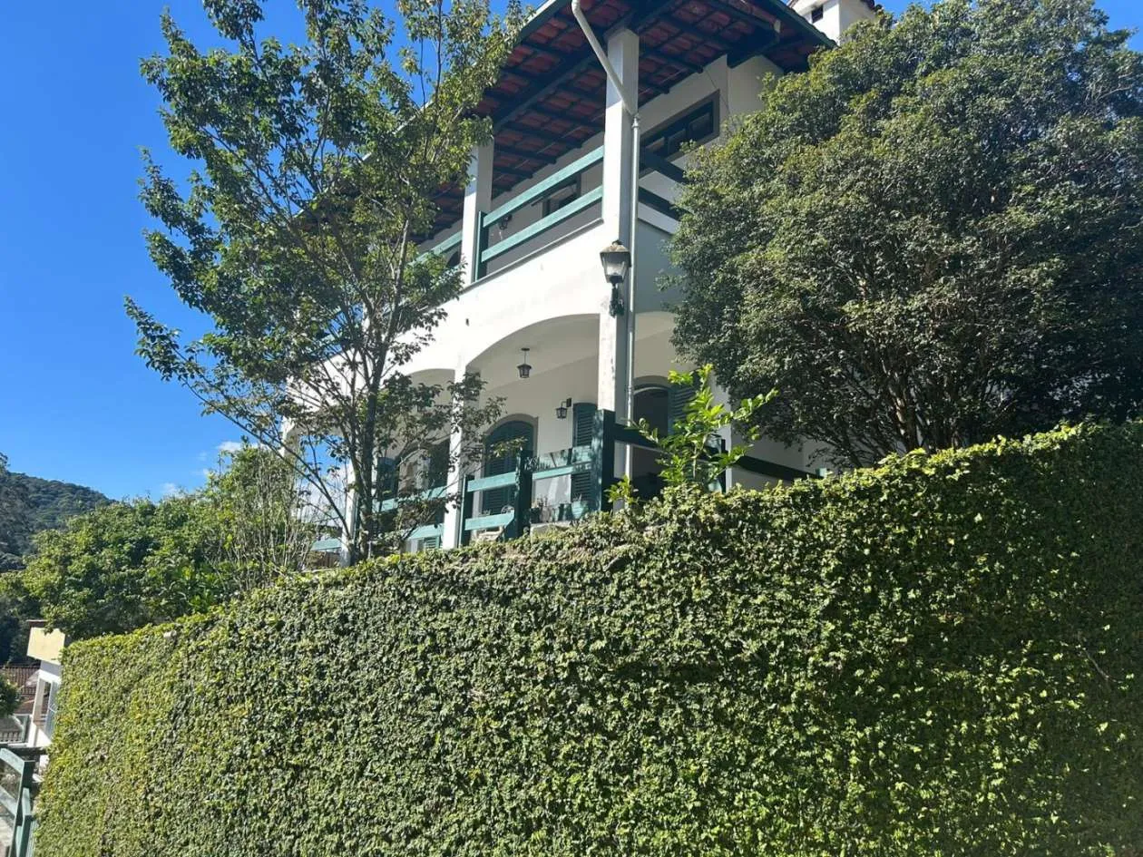 Imagem Casa para Venda em Petrópolis / RJ no bairro Mosela