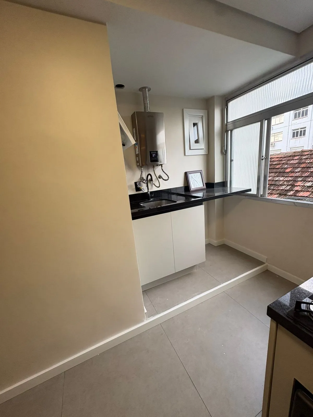 Imagem Apartamento com 02 quartos (01 suíte) no Bairro Cidade Baixa em Porto Alegre