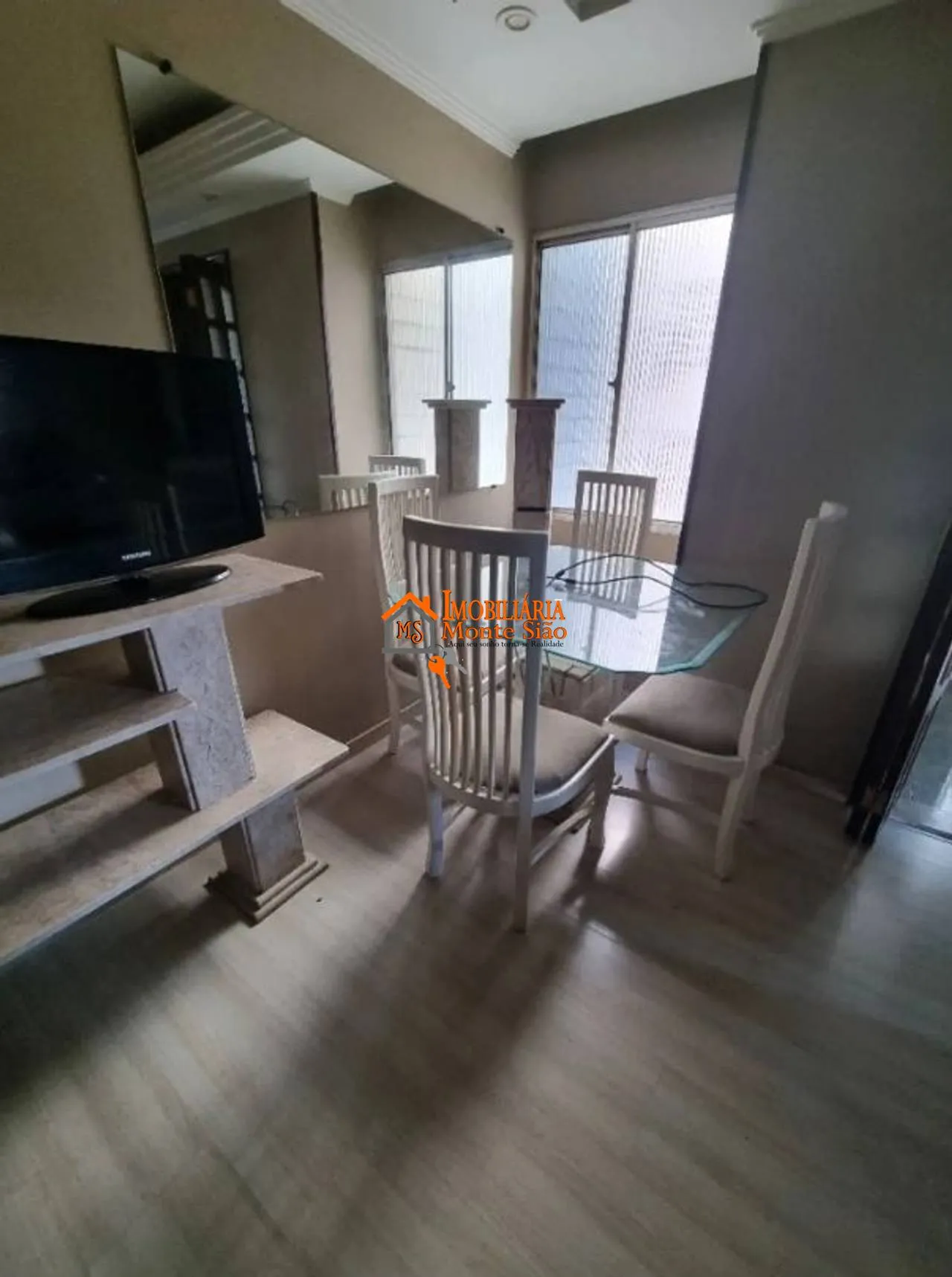 Imagem Apartamento com 2 dormitórios à venda, 52 m² por R$ 223.000,00 - Centro - Guarulhos/SP
