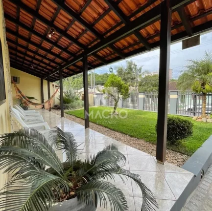 Imagem Casa com Piscina | São Luís | 4 quartos | 196m²