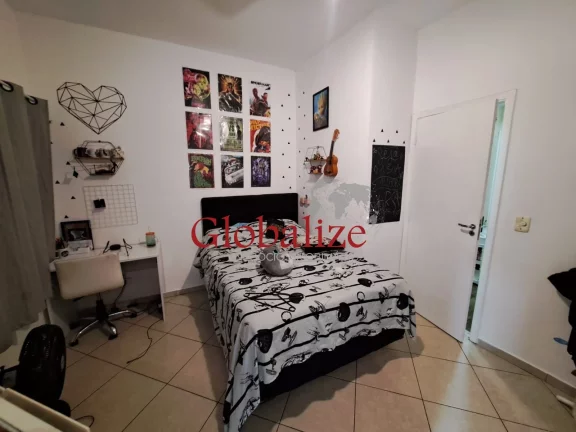 Imagem Casa triplex à venda com 3 quartos, 1 suite, churrasqueira, 1 vaga por R$750.000,00 no Campo Grande em Santos