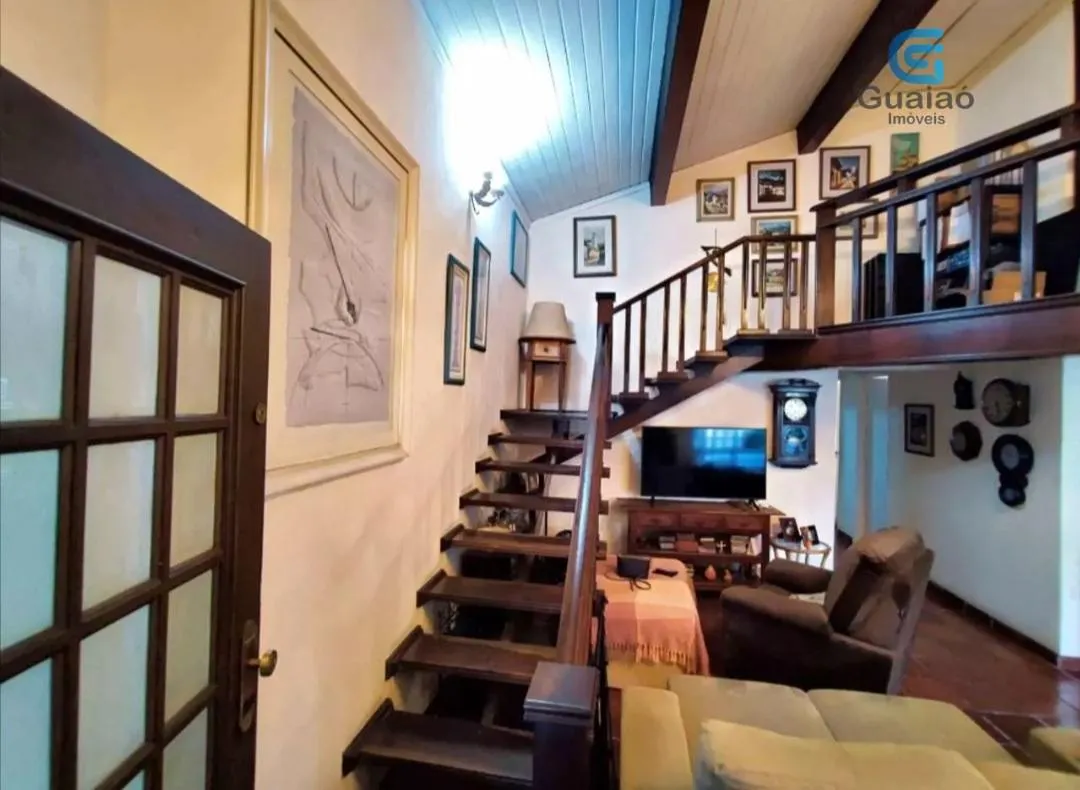 Imagem VENDO CASA AMPLA, MARAVILHOSA EM SÃO VICENTE