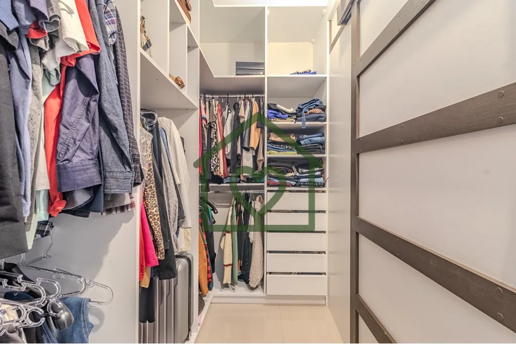 Imagem É com entusiasmo que apresento essa excelente oportunidade de moradia: uma bela casa em condomínio...