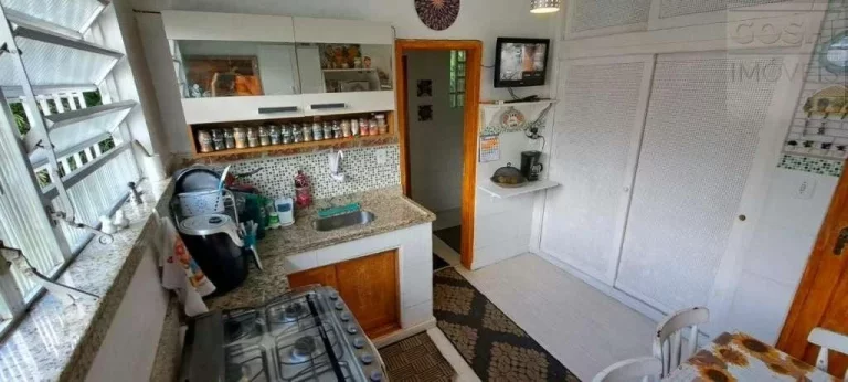 Imagem Casa para Venda em Teresópolis, Nossa Senhora de Fátima, 3 dormitórios, 2 banheiros, 4 vagas