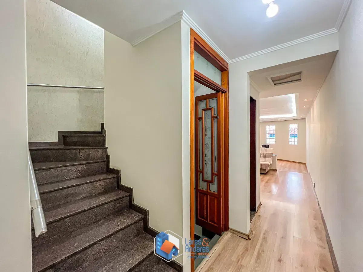 Imagem Sobrado para venda em Vila Mazzei com 3 quartos, sendo 1 suíte, 195m²