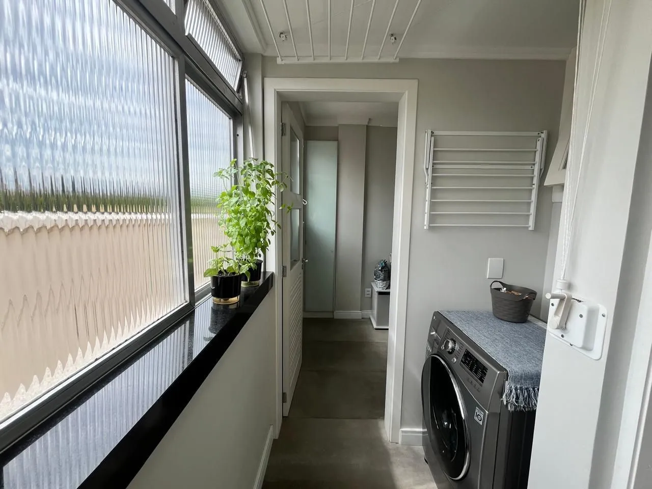 Imagem Apartamento 2 dorm. + Dependência no Menino Deus