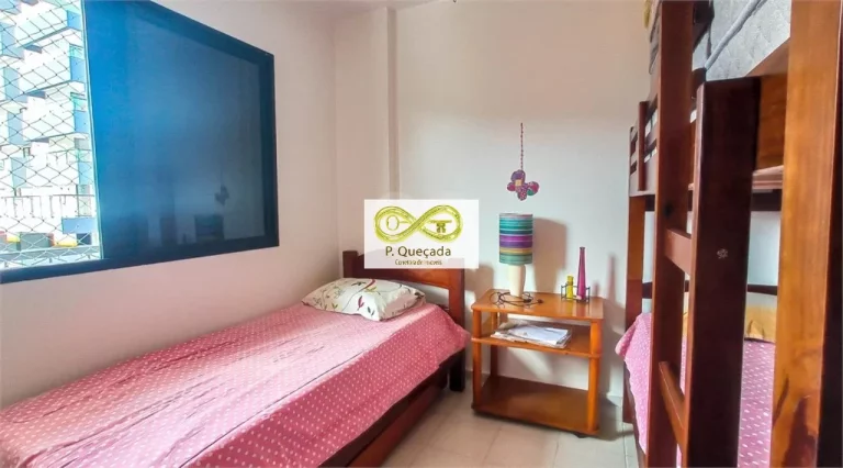Imagem Apartamento mobiliado com 03 quartos no Guarujá!