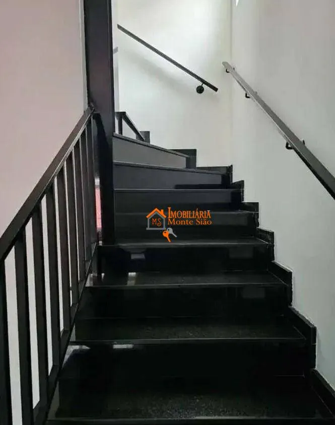 Imagem Sobrado com 5 dormitórios à venda, 130 m² por R$ 850.000 - Gopoúva - Guarulhos/SP