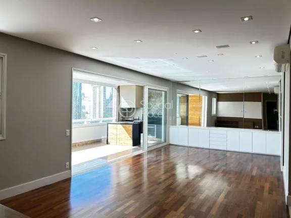 Imagem Excelente apartamento com 151m² no Itaim. Amplo living com varanda gourmet, sala de jantar e home t...