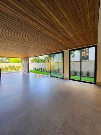 Imagem SO0428

Sobrado no Jardim Verona, em terreno com 507m² com 392m² de área construída 

O sobrado ...