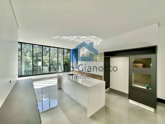 Imagem Casa ZERO KM com 5 suítes, piscina, jacuzzi e gourmet!