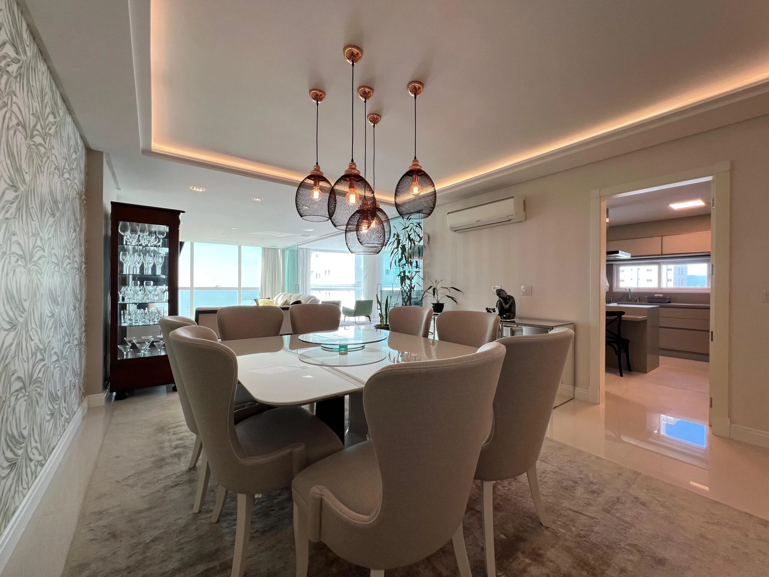 Imagem Apartamento com vista para o mar à venda com 273m2 por R$ 6.000.000,00