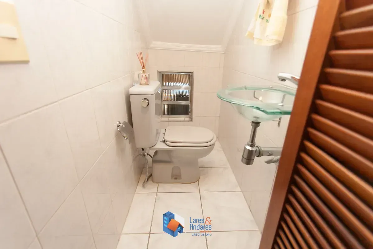 Imagem Sobrado para venda em Vila Palmeiras com 3 quartos, 137m²