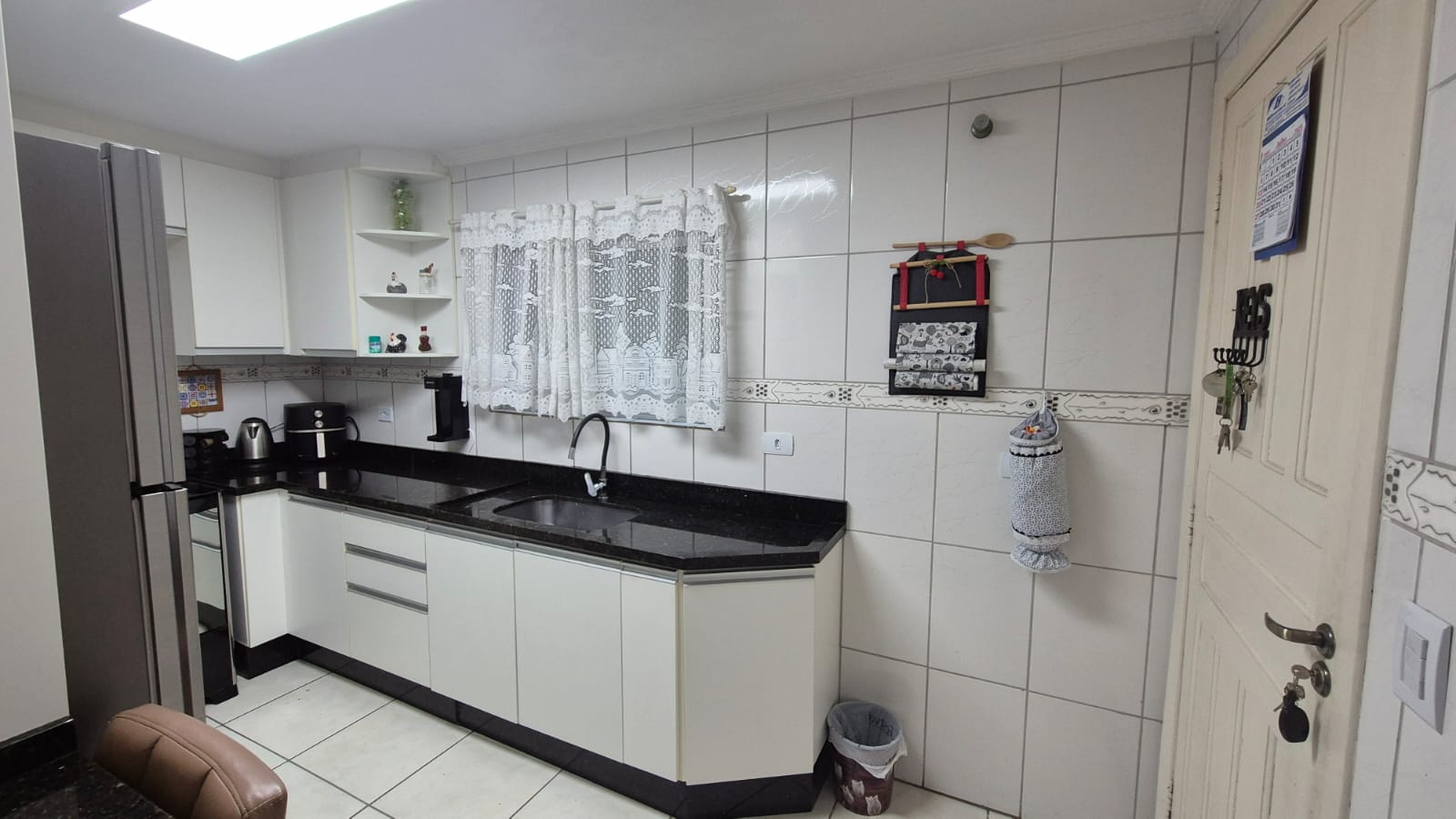 Imagem Sobrado com 3 Quartos à Venda, 177 metros em Cajuru - Curitiba