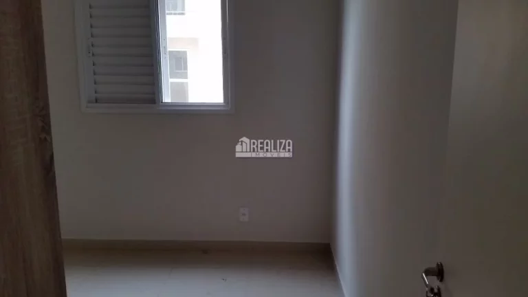 Imagem Lindo apartamento à venda no Condomínio Alencarina, Uberaba - 2 dormitórios, porcelanato!