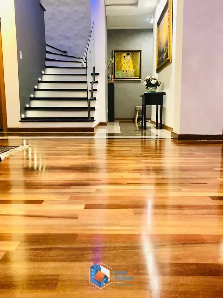 Imagem Casa para venda em Planalto Paulista com 3 quartos, sendo 1 suíte, 320m²