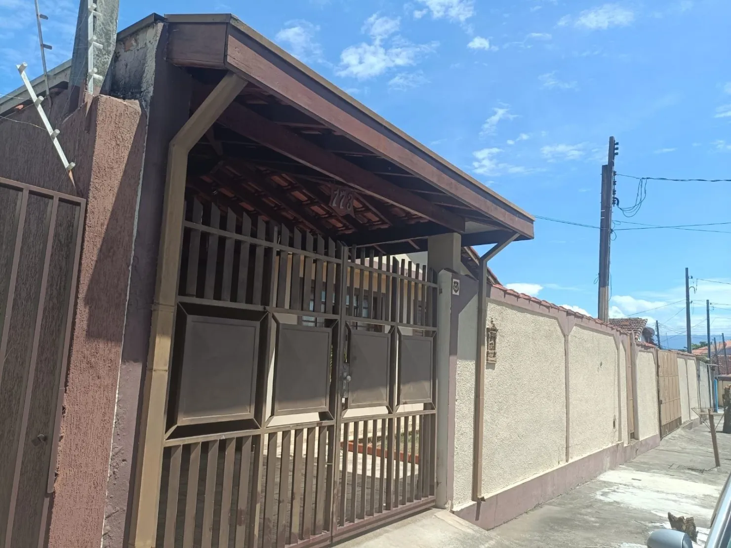 Foto do imóvel Casa à venda 5 Quartos, 351M², Alto do Cardoso, Pindamonhangaba - SP