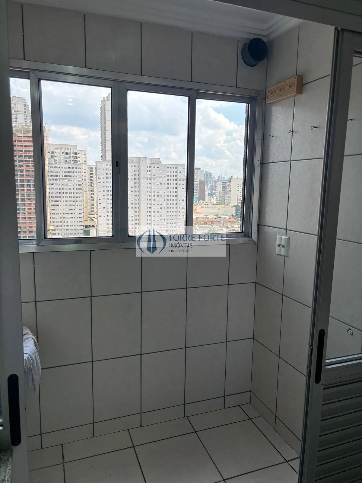 Imagem Ótimo apartamento com 63 m², 3 dormitórios, 1 banheiro, 1 vaga de garagem