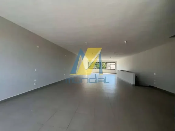 Imagem Galpão Comercial com 400m² em Dois Pavimentos, Estrutura Completa