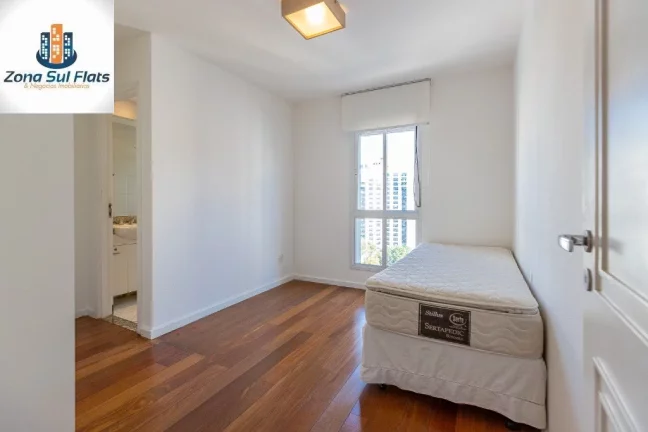 Imagem Apartamento Alto Padrão à Venda em Moema Com 3 Suítes, Varanda gourmet e 3 Vagas