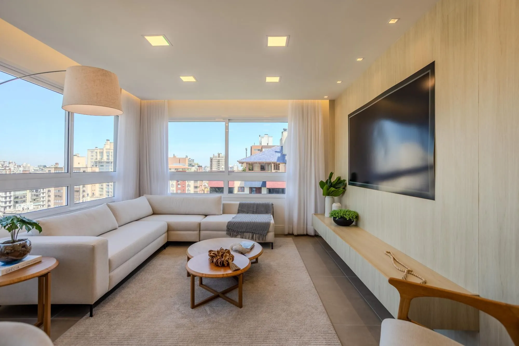 Imagem Apartamento no bairro Auxiliadora, com 03 suítes, 112m² privativos e 02 vagas de garagem!!