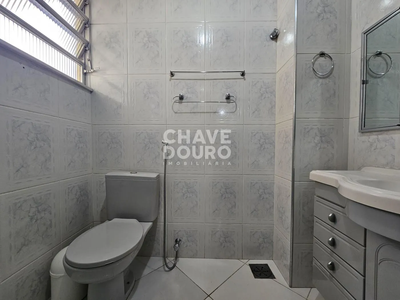 Imagem Apartamento 2 Quartos e 1 Quarto de Serviço à venda no Alto