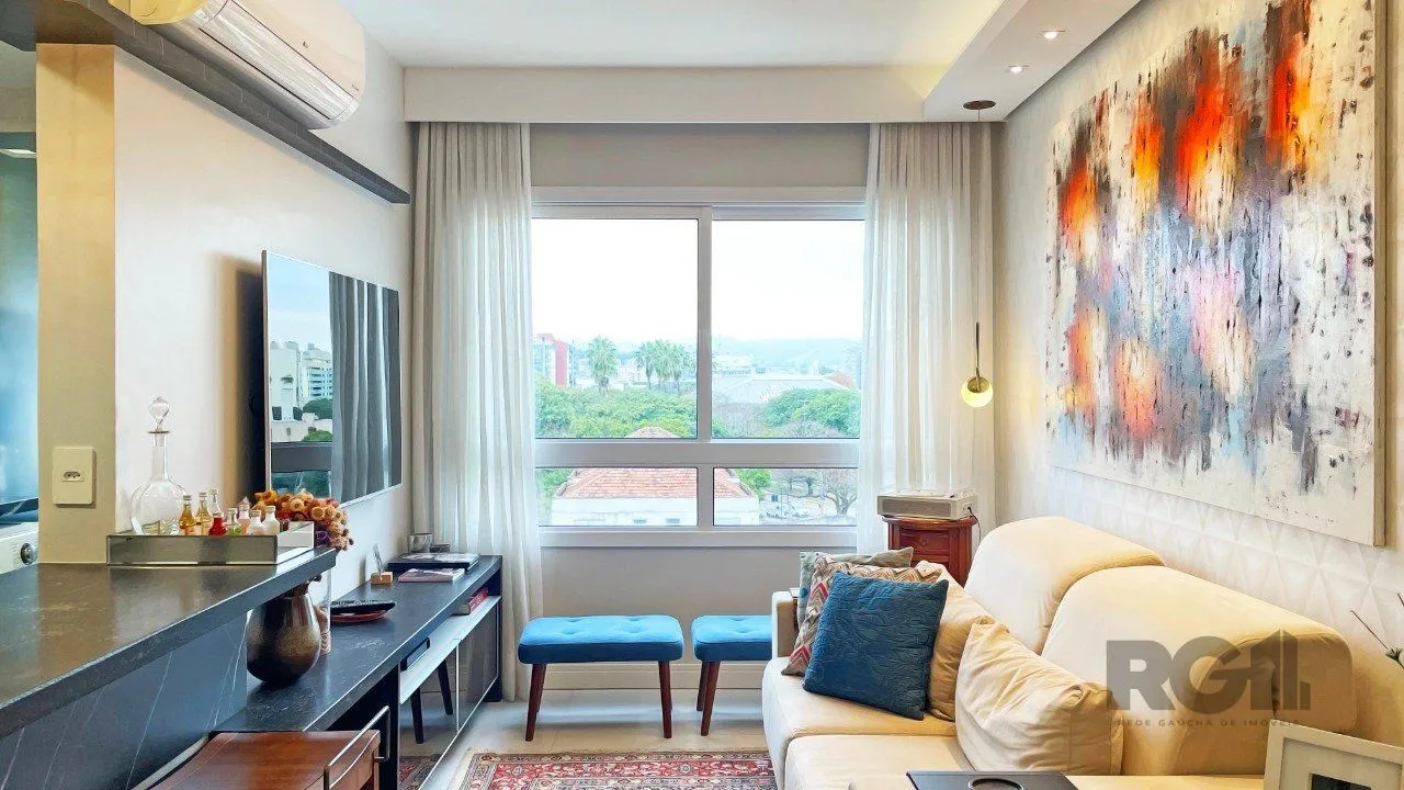 Imagem Apartamento dois dormitórios com duas vagas de garagem na Cidade Baixa