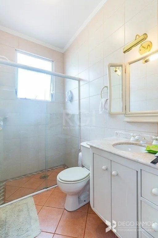 Imagem Casa térrea à venda, com 2 suites, 3 banheiros, edicula, pátio, 2 vagas - Bairro Medianeira