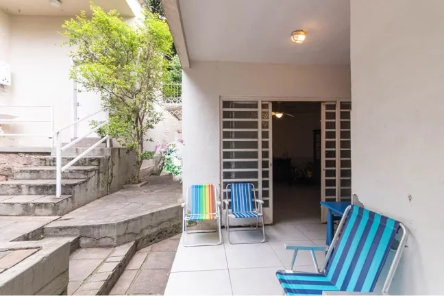 Imagem Casa para venda no bairro Chácara das Pedras em Porto Alegre