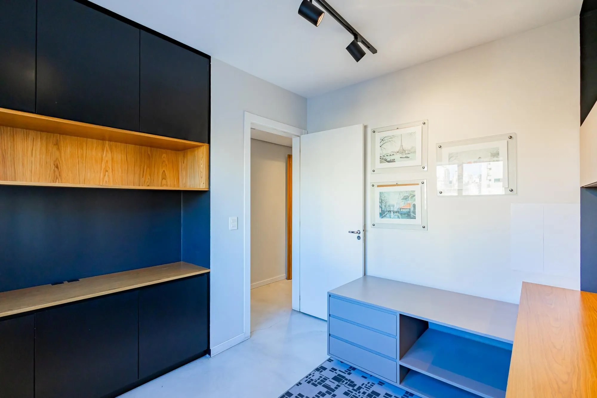 Imagem Espetacular apartamento finamente decorado e mobiliado por arquiteto renomado com 3 vagas próx. Rua Nova Iorque