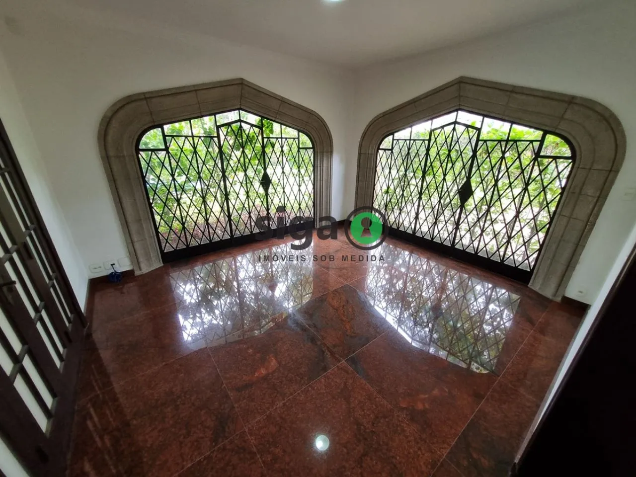 Imagem Casa para Venda ou Aluguel no Jardim América com 5 quartos e 1355m²