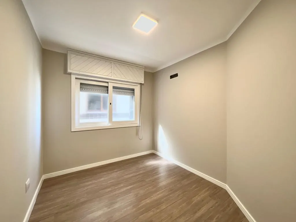 Imagem Apartamento 3Dormitórios dependência - Bairro Zona Nova