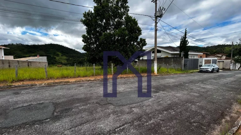 Imagem Terreno à venda, 730 m² por R$ 650.000,00 - Pinheirinho - Itajubá/MG