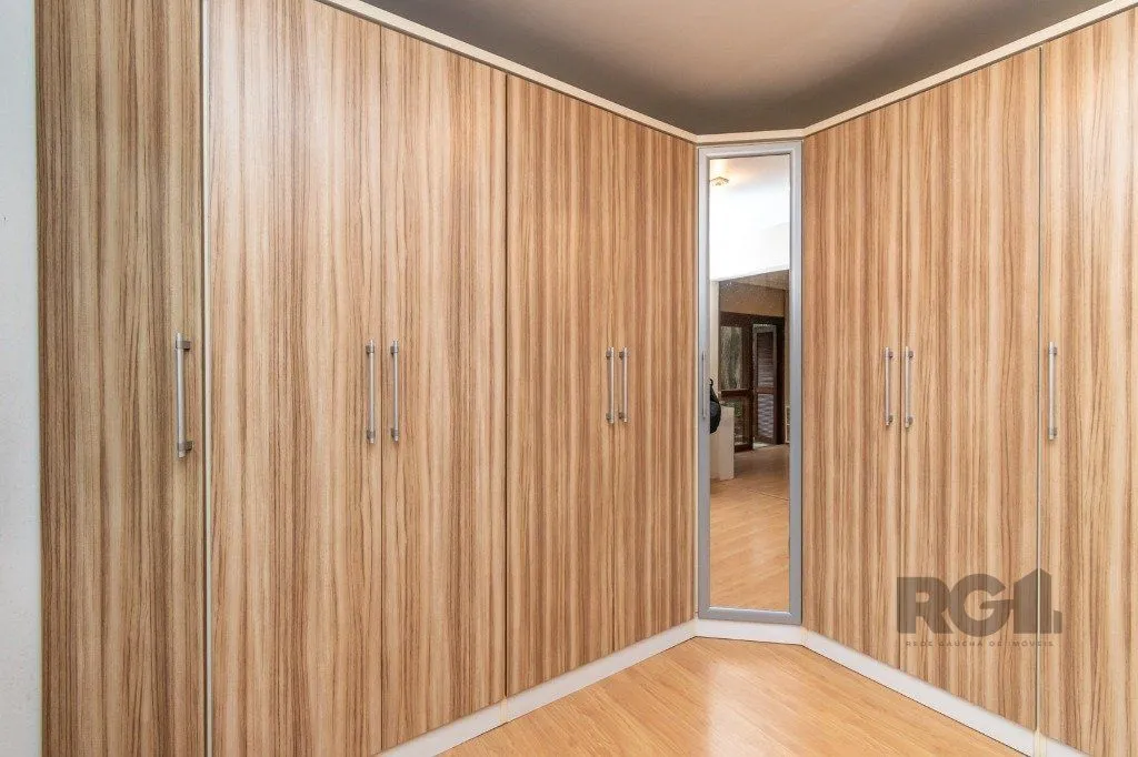 Imagem Casa Condominio no bairro Guarujá de 3 dormitórios 1 vaga