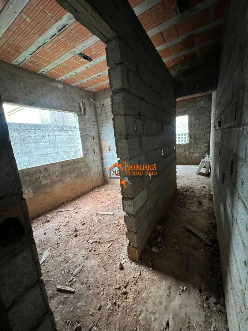 Imagem Casa com 4 dormitórios à venda, 400 m² por R$ 660.000,00 - Cidade Soberana - Guarulhos/SP