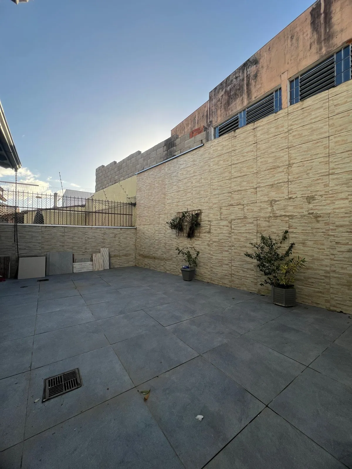 Imagem Casa à venda com 215m² na Hípica, 3 quartos sendo 1 suíte e 2 vagas