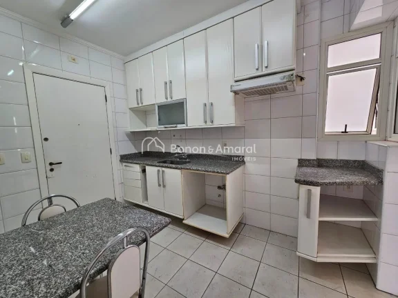 Imagem Apartamento com 94m² de área útil, em excelente localização e rua tranquila no bairro mais dese...