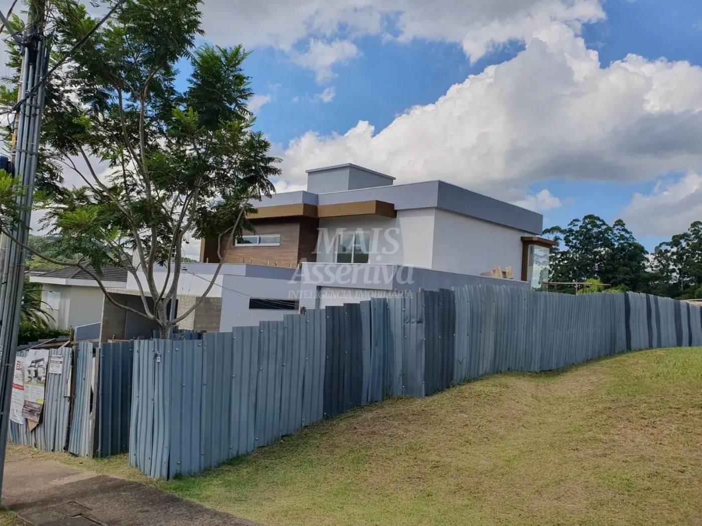 Imagem Excelente sobrado de alto padrão em Alphaville, Residencial Lombardia - POA