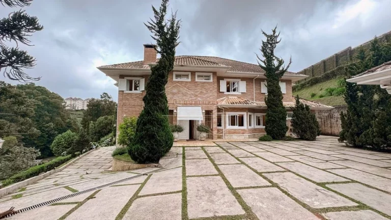 Foto do imóvel Casa de Condomínio em Campos do Jordão