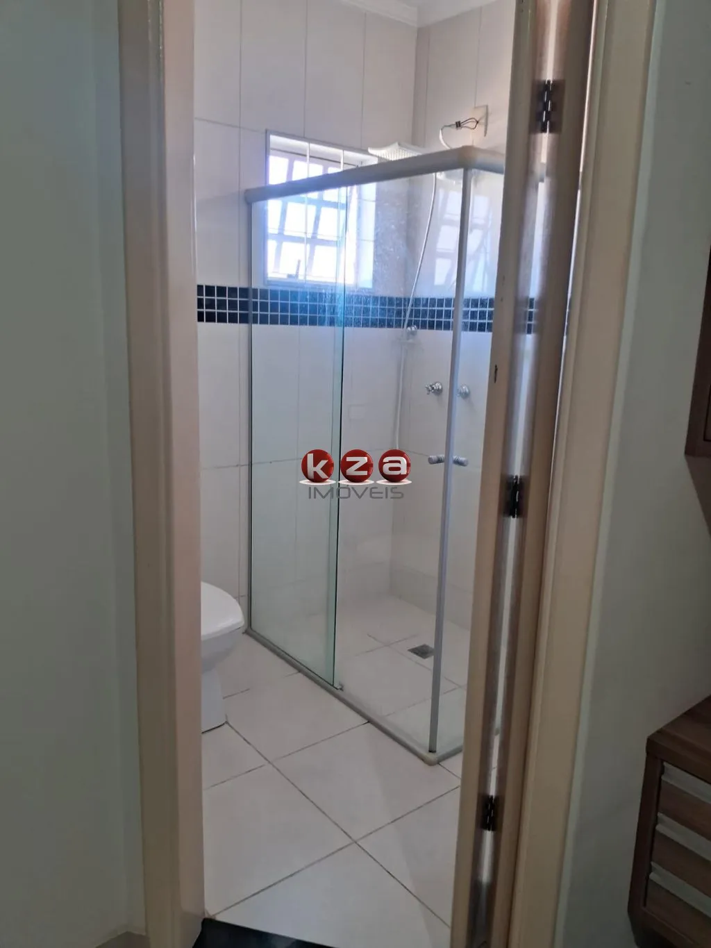 Imagem Excelente oportunidade! Casa à venda em Valinhos-SP, bairro São Cristovão: 3 quartos, 1 suíte, 2 salas, 3 banheiros, 3 vagas de garagem, 200 m².