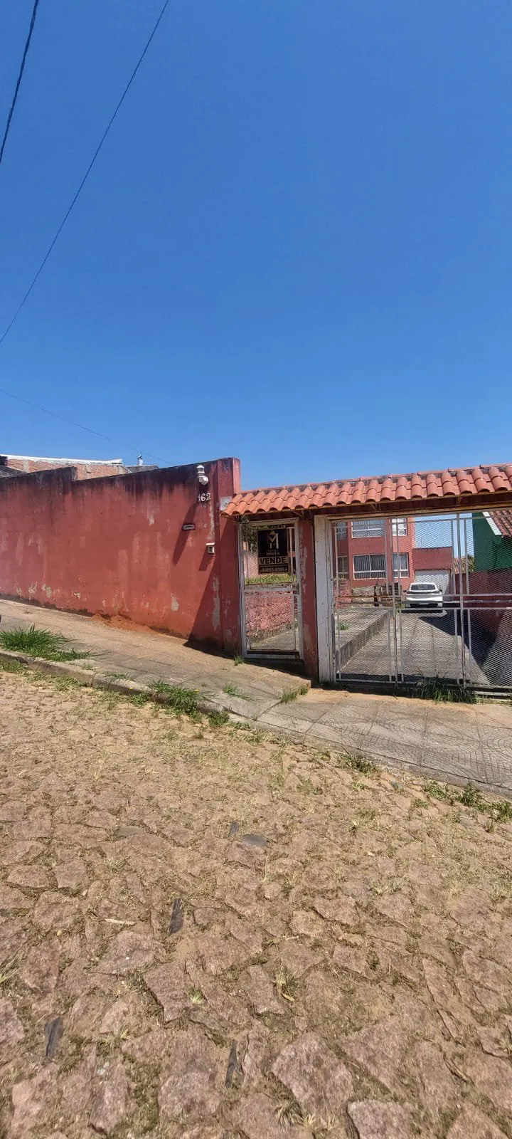 Imagem Excelente residência em alvenaria